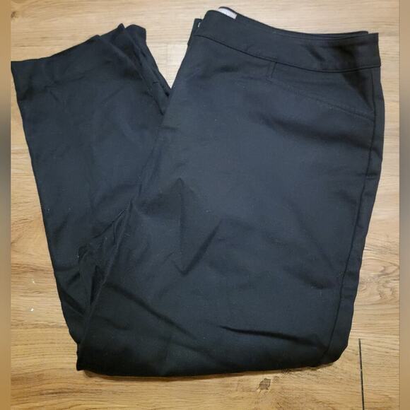 Juniors Black Fabulously Slimming by Chicos Straight Leg Dress Slacks. - Picture 1 of 6